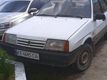 Авто ВАЗ 2109 1999 № 8736257