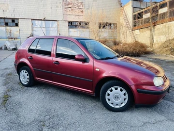 Авто Volkswagen Golf 2001 № 8736402