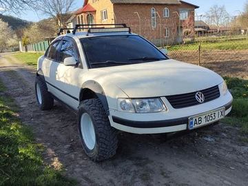 Авто Volkswagen Passat Sedan 2000 № 8736459
