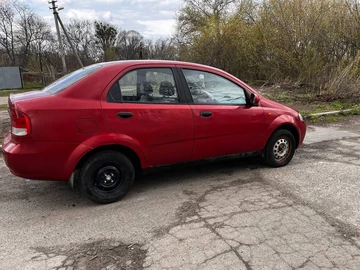 Авто Chevrolet Aveo 2004 № 8736768