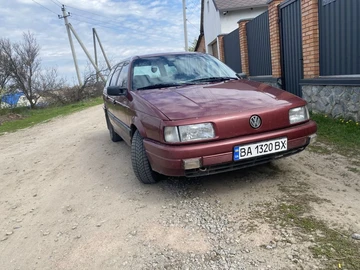 Авто Volkswagen Passat Variant 1990 № 8736806