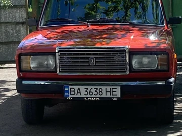 Авто ВАЗ 2107 1992 № 8736901