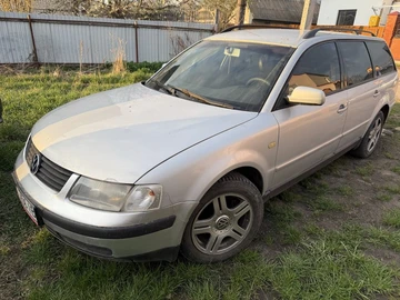 Авто Volkswagen Passat Variant 2000 № 8737178