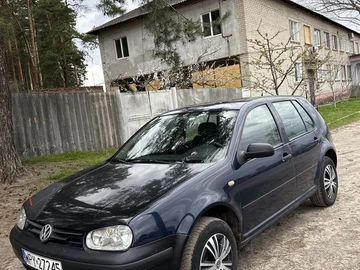 Авто Volkswagen Golf 2000 № 8737303
