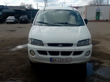 Авто Hyundai H200 1998 № 8737434