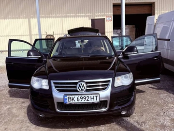 Авто Volkswagen Touareg 2007 № 8737659