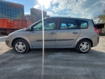 Авто Renault Scenic 2004 № 8737734