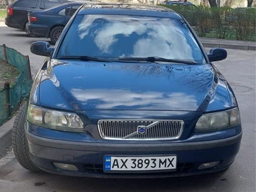 Авто Volvo V70 2002 № 8737739