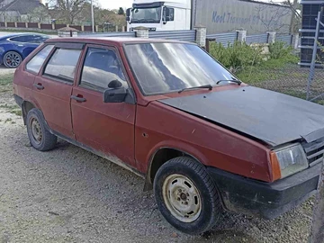 Авто ВАЗ 2109 1992 № 8738097