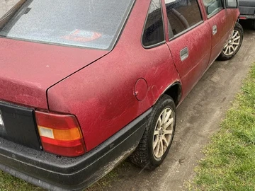 Авто Opel Vectra 1991 № 8738207