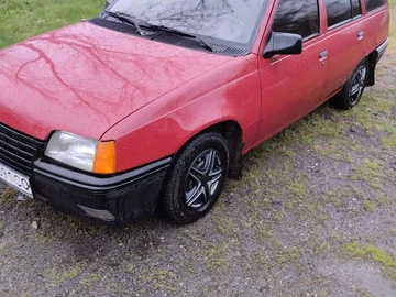 Авто Opel Kadett 1985 № 8738269