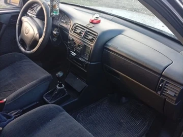 Авто Opel Vectra 1989 № 8738521