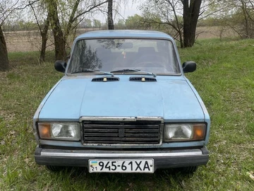 Авто ВАЗ 2107 1989 № 8739022