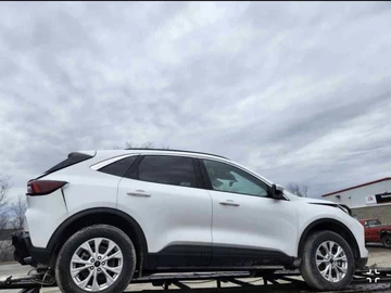 Авто Ford Escape 2024 № 8739067