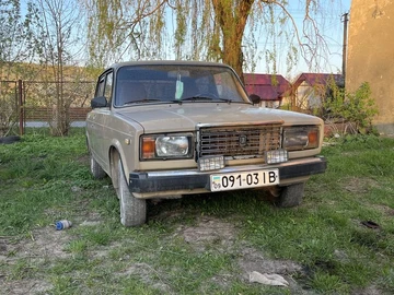 Авто ВАЗ 2107 1986 № 8739141