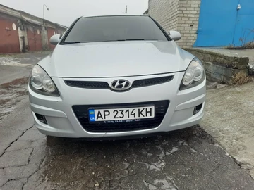 Авто Hyundai I30 2010 № 8739180