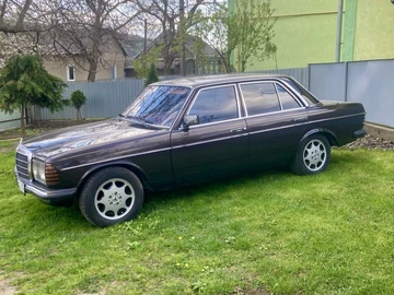 Авто Mercedes W123 1981 № 8739376