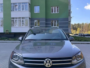Авто Volkswagen Touareg 2012 № 8739448