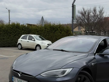 Авто Tesla Model S 2018 № 8739454