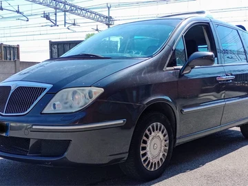 Авто Lancia Phedra 2005 № 8739568