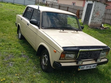 Авто ВАЗ 2107 1993 № 8739624