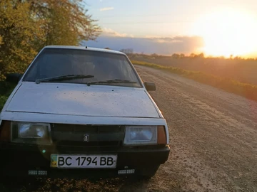 Авто ВАЗ 2109 1993 № 8739693