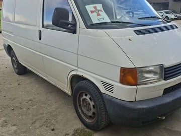 Авто Volkswagen Transporter 2000 № 8739752
