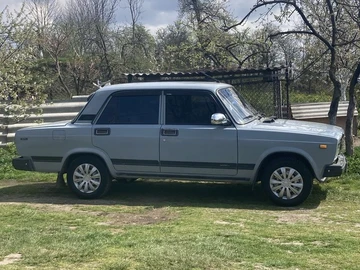 Авто ВАЗ 2107 1991 № 8739873