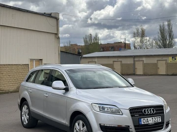 Авто Audi Q7 2007 № 8740075