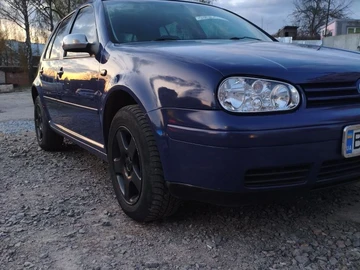 Авто Volkswagen Golf 1999 № 8740165