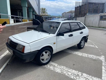 Авто ВАЗ 2109 1992 № 8740209