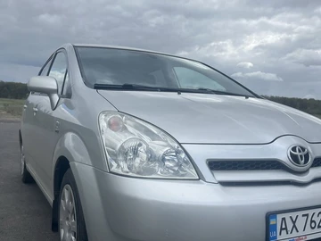 Авто Toyota Corolla Verso 2005 № 8740385