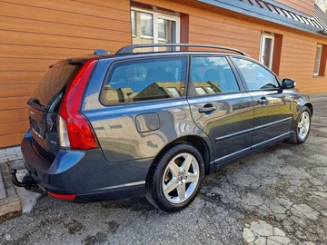 Авто Volvo V50 2007 № 8740427