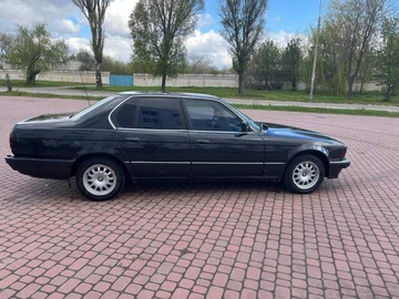 Авто BMW 7 Серия 1991 № 8740450
