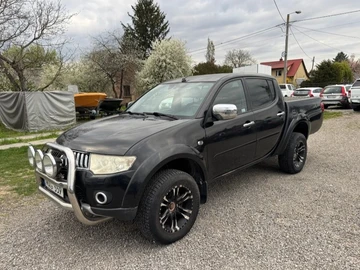 Авто Mitsubishi L 200 2009 № 8740597