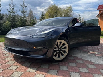 Авто Tesla Model 3 2021 № 8740601
