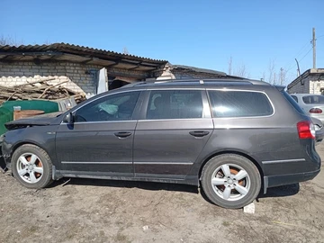 Авто Volkswagen Passat Variant 2006 № 8740635