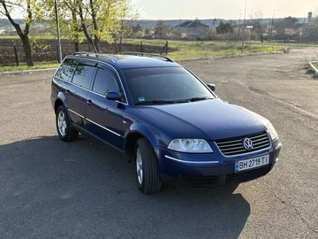 Авто Volkswagen Passat Variant 2000 № 8740683