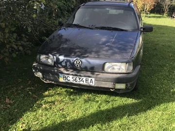 Авто Volkswagen Passat Sedan 1989 № 8741378