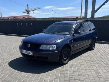 Авто Volkswagen Passat Variant 1992 № 8741381