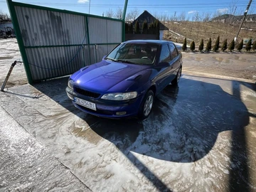 Авто Opel Vectra 1996 № 8741393