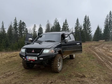 Авто Mitsubishi Pajero Sport 2000 № 8741414