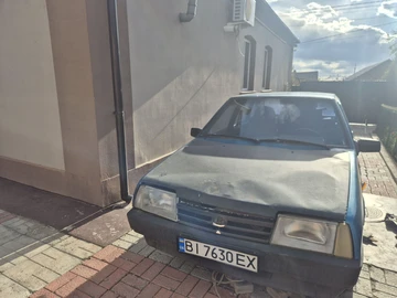 Авто ВАЗ 2109 1999 № 8741591