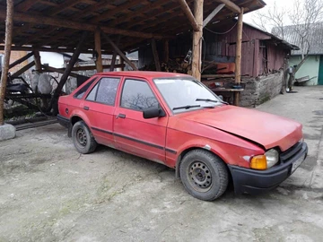 Авто Ford Escort 1986 № 8742236