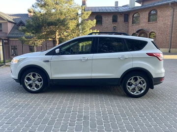 Авто Ford Escape 2016 № 8742256