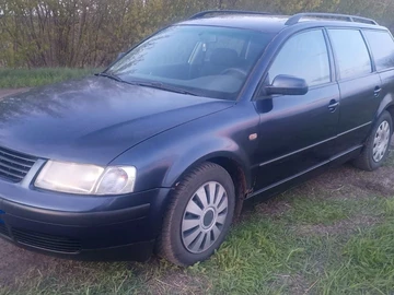 Авто Volkswagen Passat Variant 1998 № 8742435