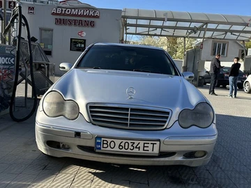 Авто Mercedes 220 2000 № 8742498
