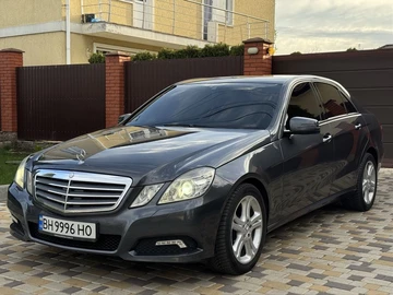 Авто Mercedes 220 2009 № 8742832