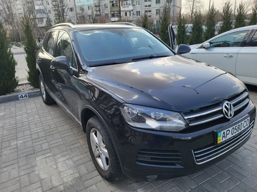 Авто Volkswagen Touareg 2013 № 8742835