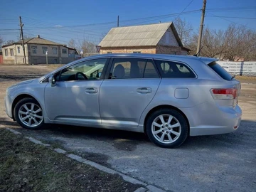 Авто Toyota Avensis 2010 № 8743001